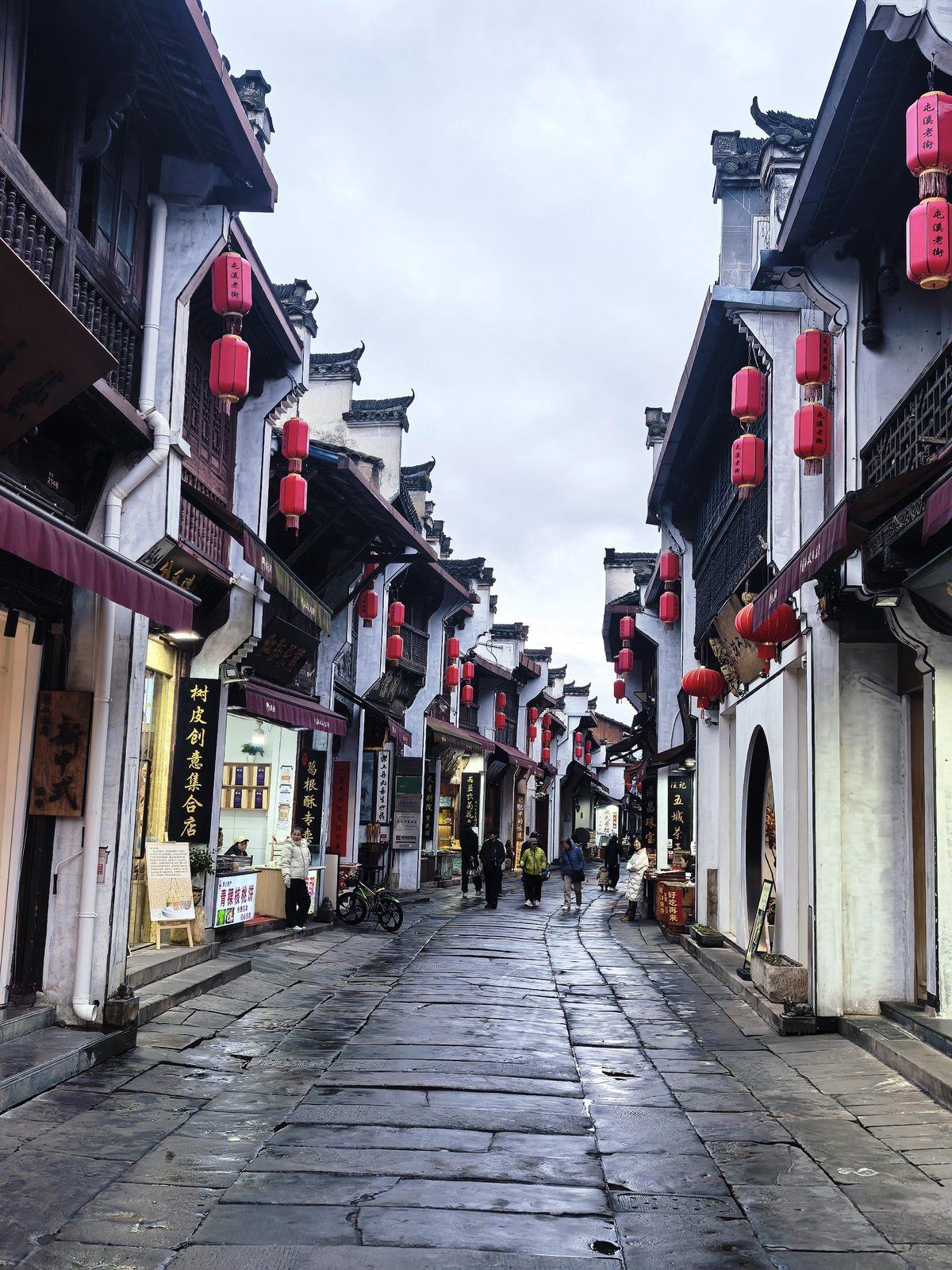 西递古村 · 非遗鱼灯体验