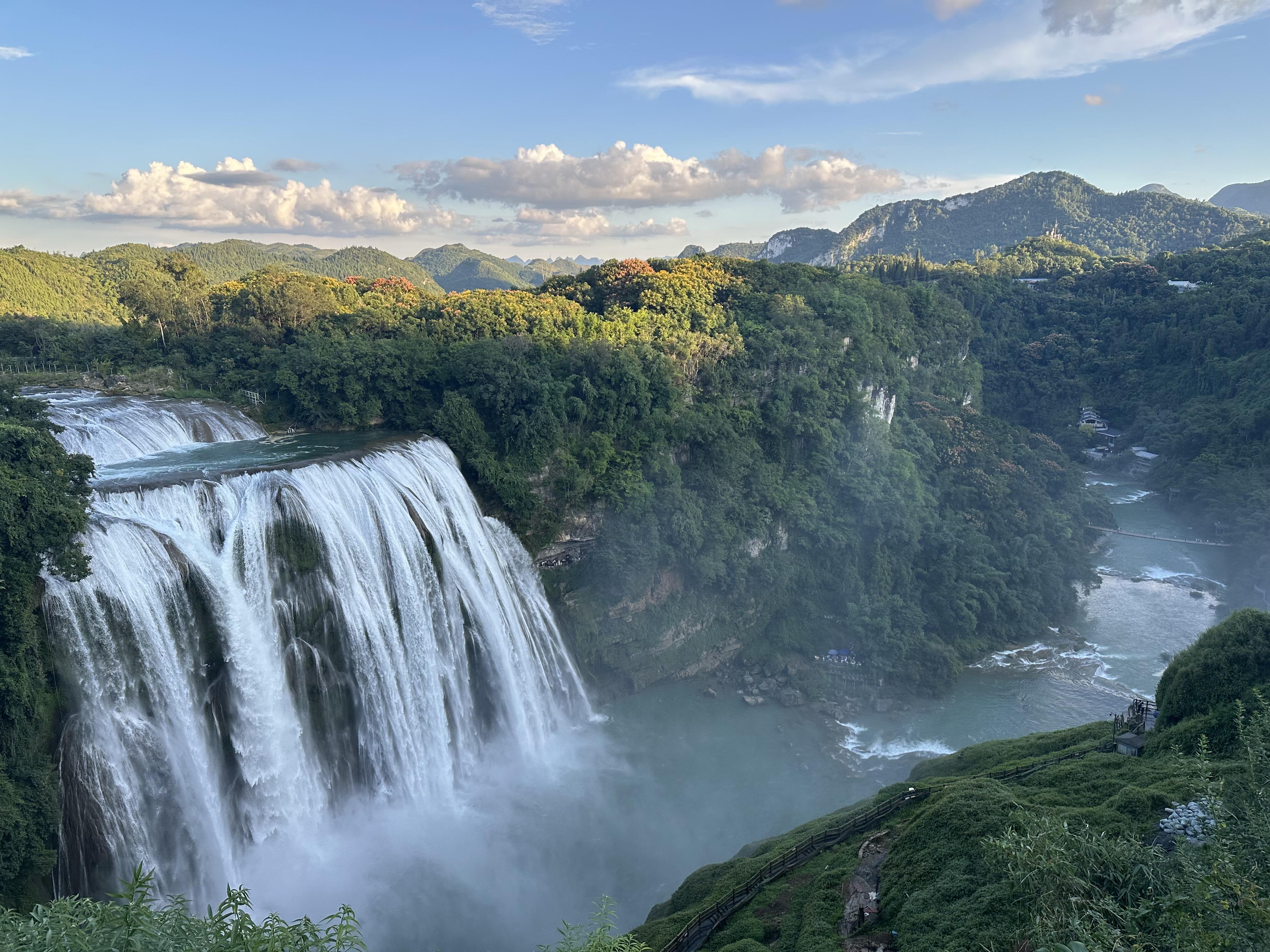 贵州·黄果树·荔波·西江苗寨山水民族风情游