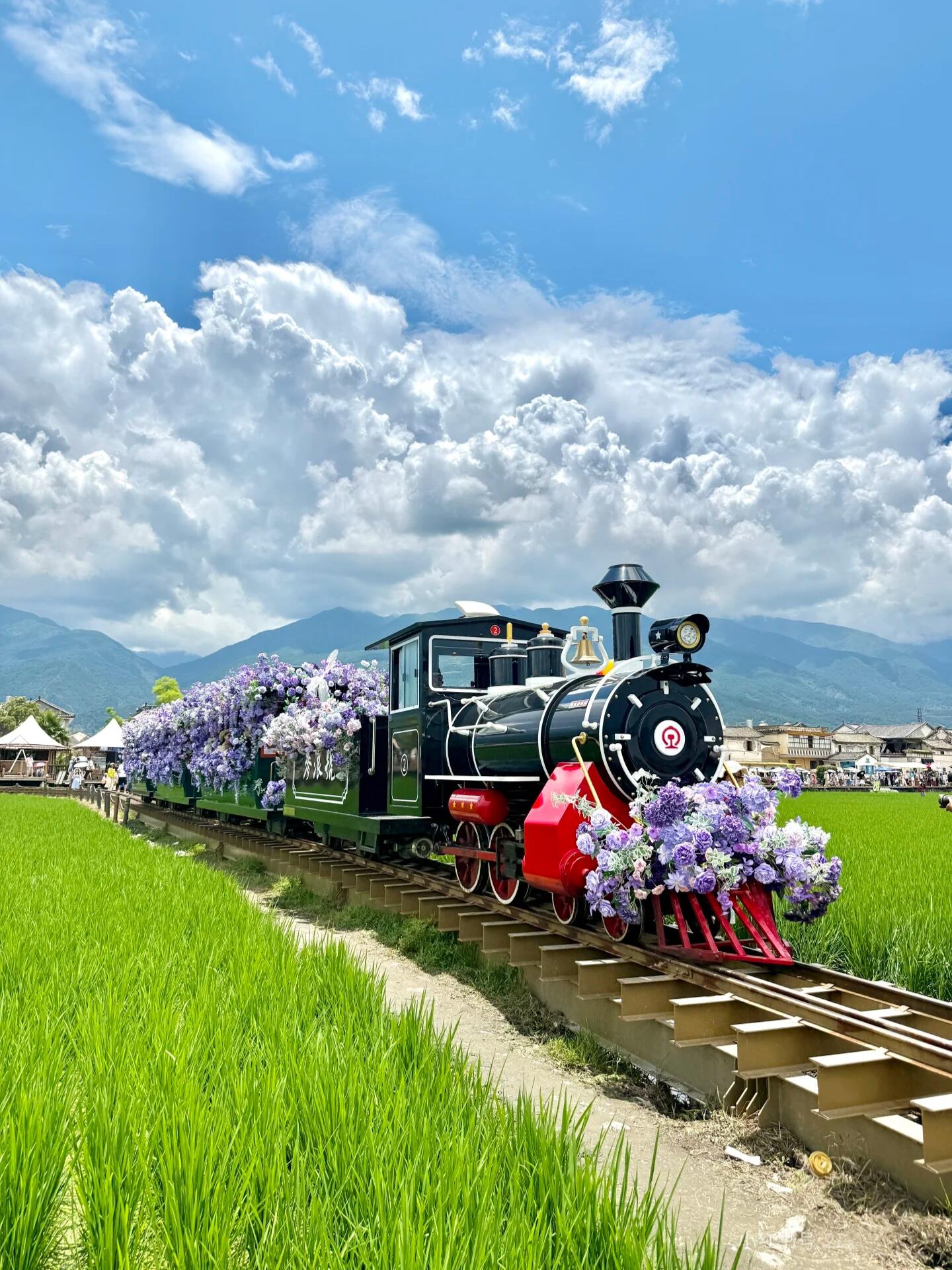 喜洲古镇 · 苍山 · 大理古城